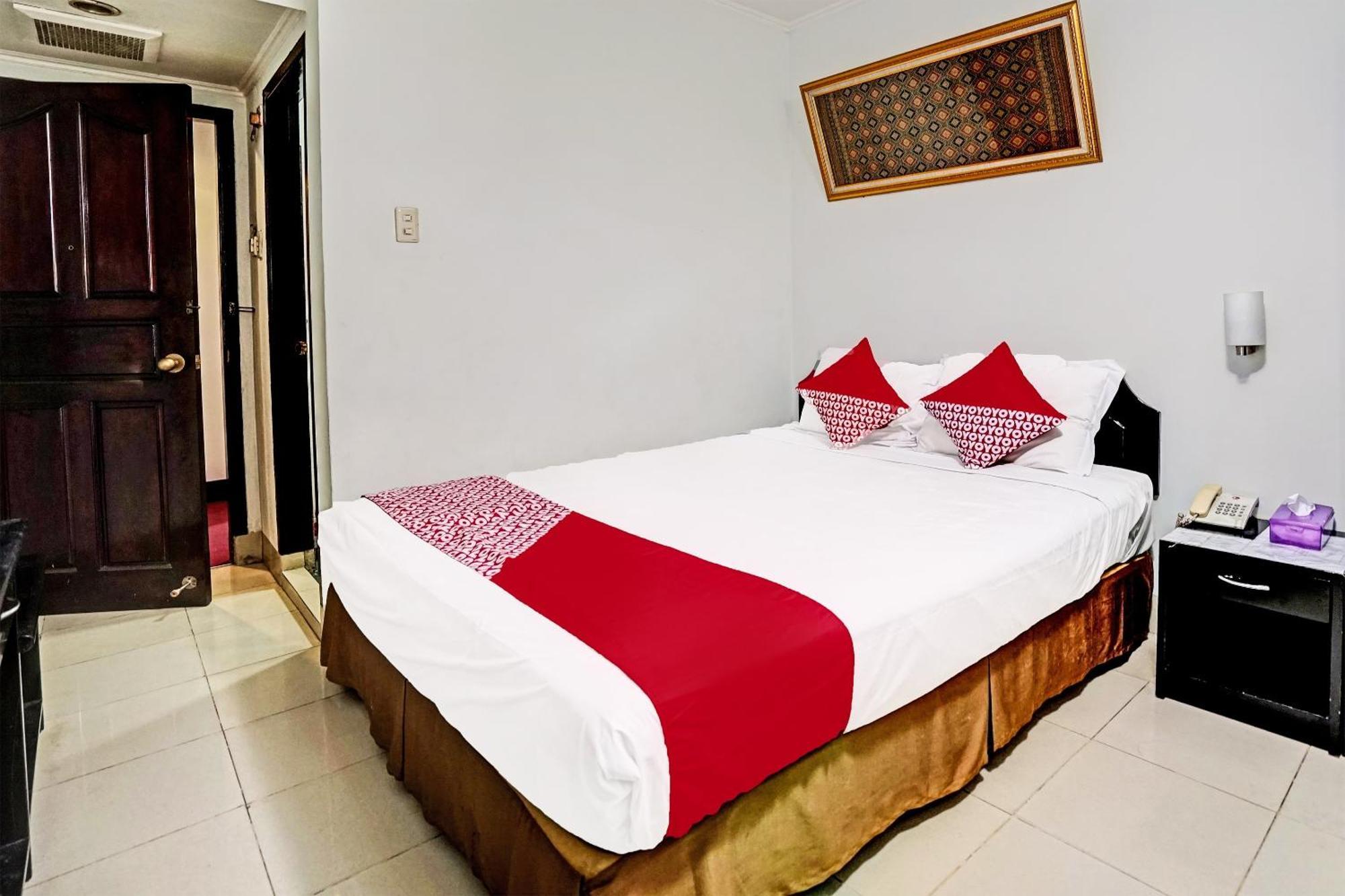 Super Oyo 91805 Hotel Wisma Bari Палембанг Екстериор снимка