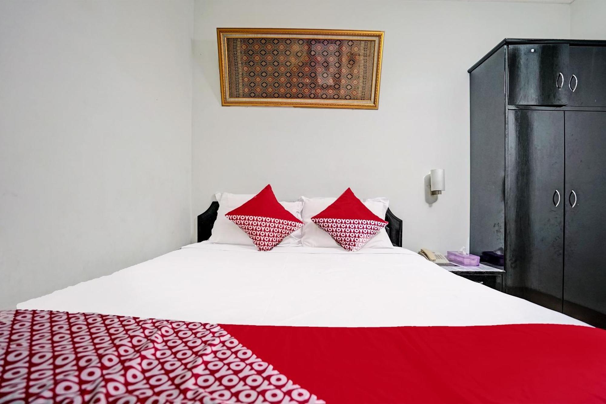 Super Oyo 91805 Hotel Wisma Bari Палембанг Екстериор снимка