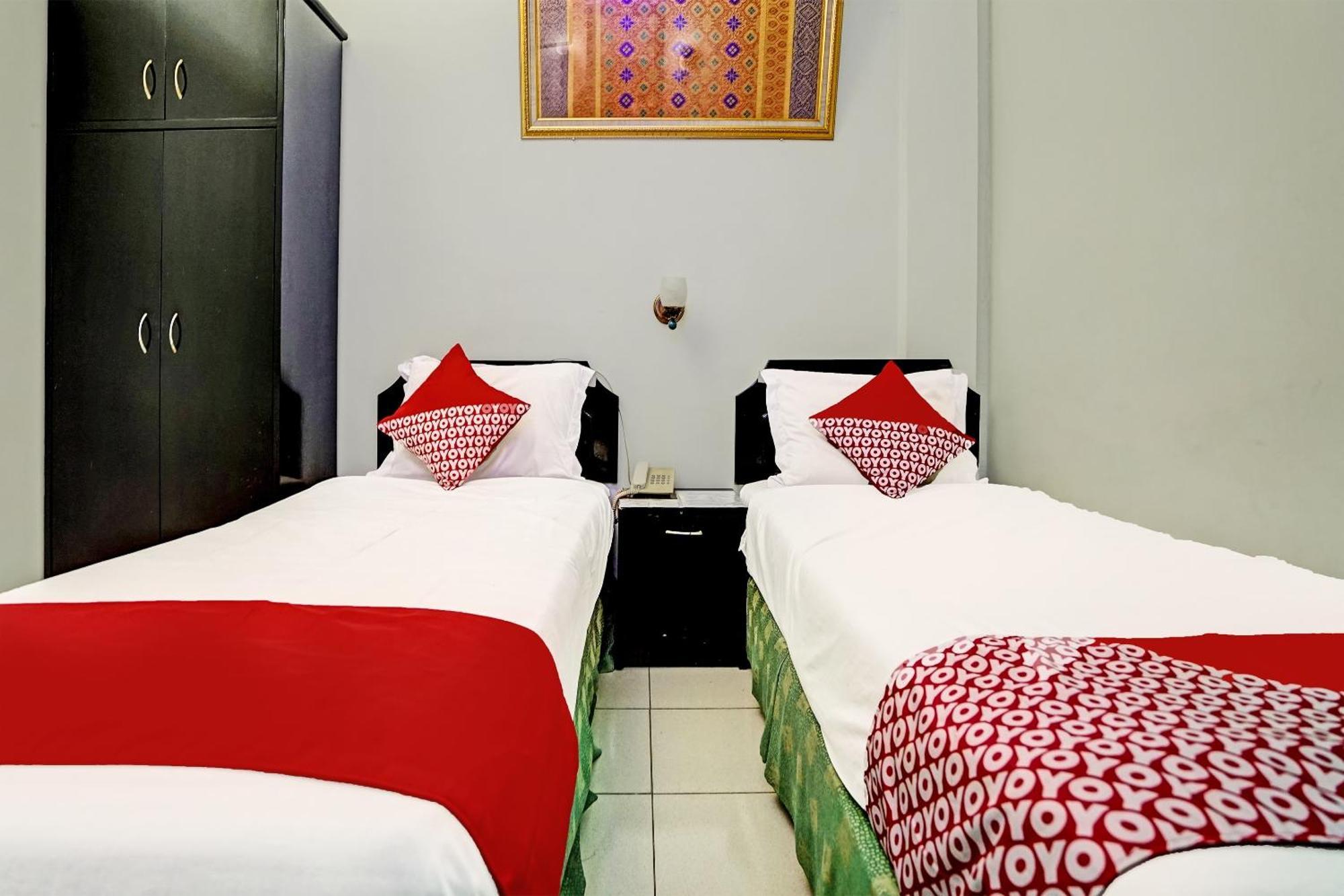 Super Oyo 91805 Hotel Wisma Bari Палембанг Екстериор снимка