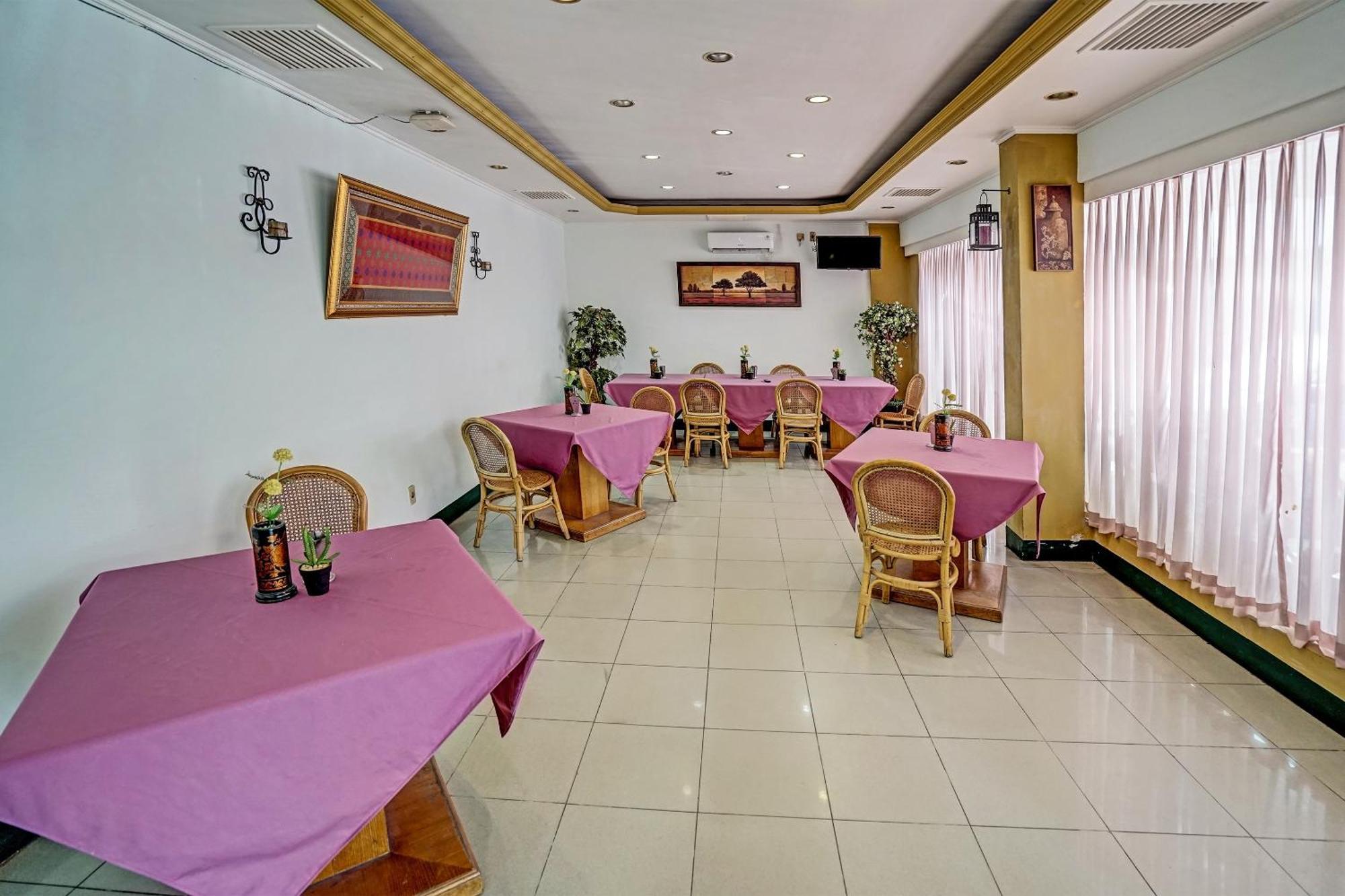Super Oyo 91805 Hotel Wisma Bari Палембанг Екстериор снимка